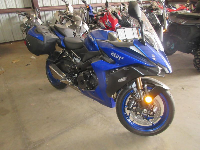 NEW 2026 SUZUKI GSX-S1000GT Image 1