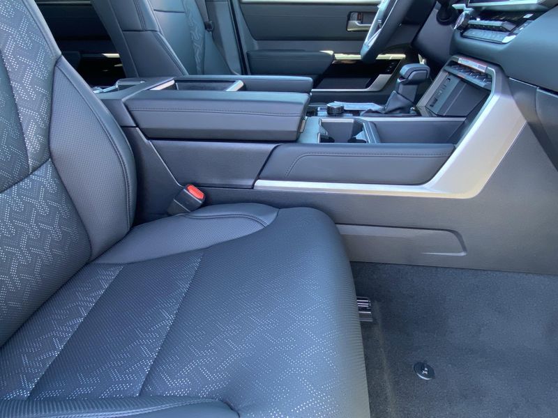 New 2025 Toyota Tundra Limited HybridImage 10
