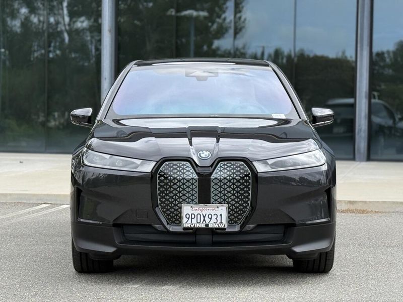 2025 BMW iX xDrive50Image 3