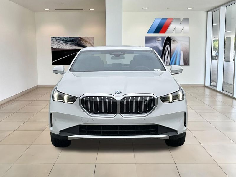 2025 BMW i5 eDrive40Image 4