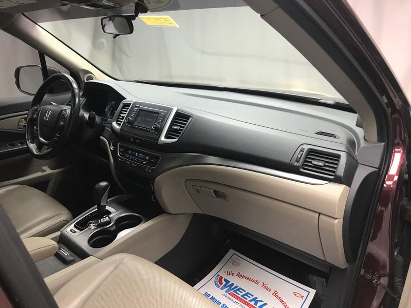 2019 Honda Ridgeline RTLImage 20