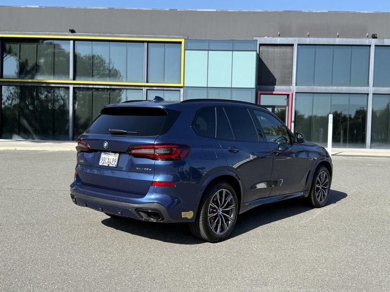 2022 BMW X5 xDrive45eImage 6
