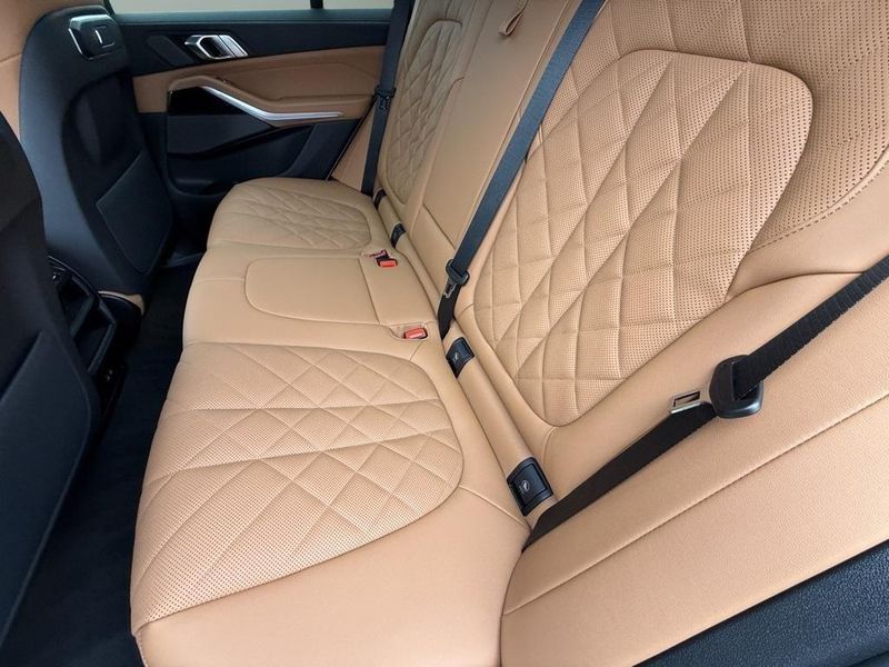 2026 BMW X5 xDrive50eImage 29