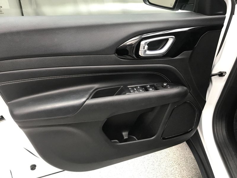 Used 2022 Jeep Compass AltitudeImage 3