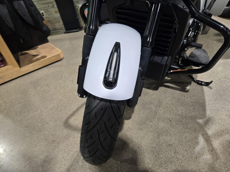 NEW 2025 INDIAN MOTORCYCLE CHIEFTAIN POWERPLUS DARK HORSE 112 RA Image 17