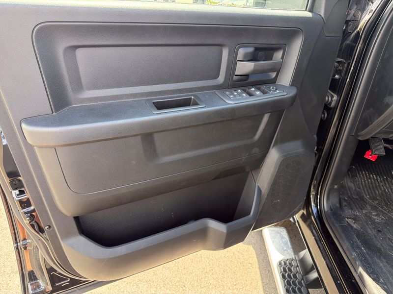 New 2026 RAM 3500 Tradesman Crew Cab Chassis 4x4 60