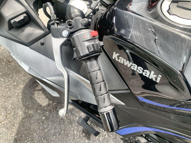Used 2025 Kawasaki Ninja 500 SE ABS Image 17
