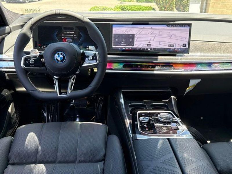 New 2026 BMW 7 Series 750e xDriveImage 24