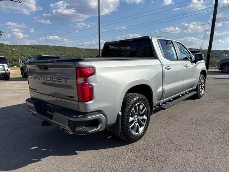 2024 Chevrolet Silverado 1500 RST photo 5