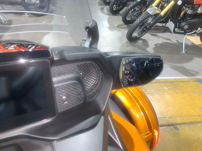 New 2024 Can-Am SPYDER F3 LIMITED SPECIAL SERIES (SE6) Image 20