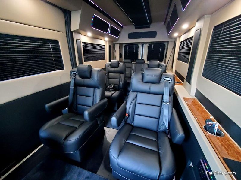 New 2024 RAM Promaster 2500 Slt+ Window Van High Roof 159