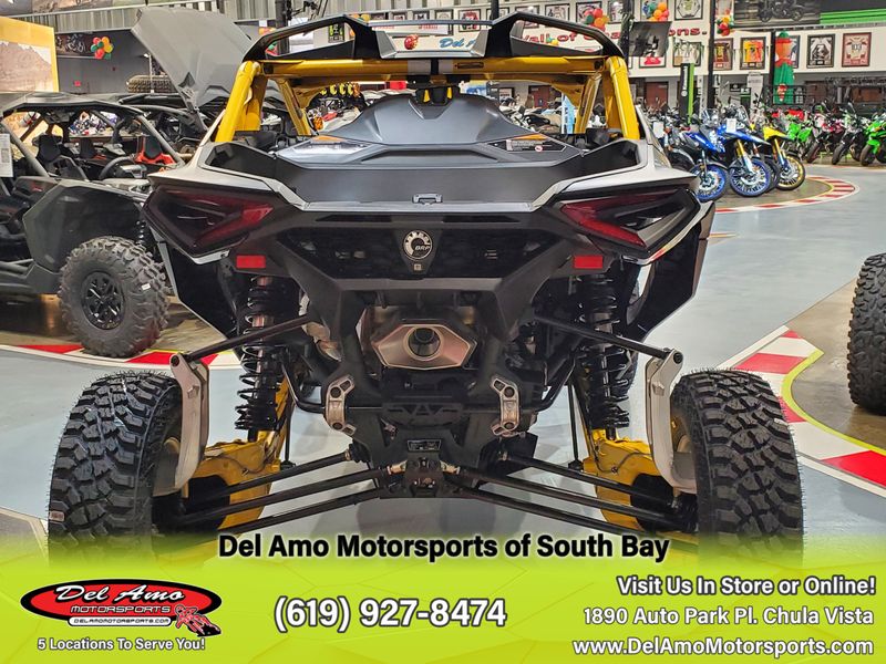 2024 Can-Am 7ARA  in a CARBON BLACK & NEO YELLOW exterior color. Del Amo Motorsports delamomotorsports.com 