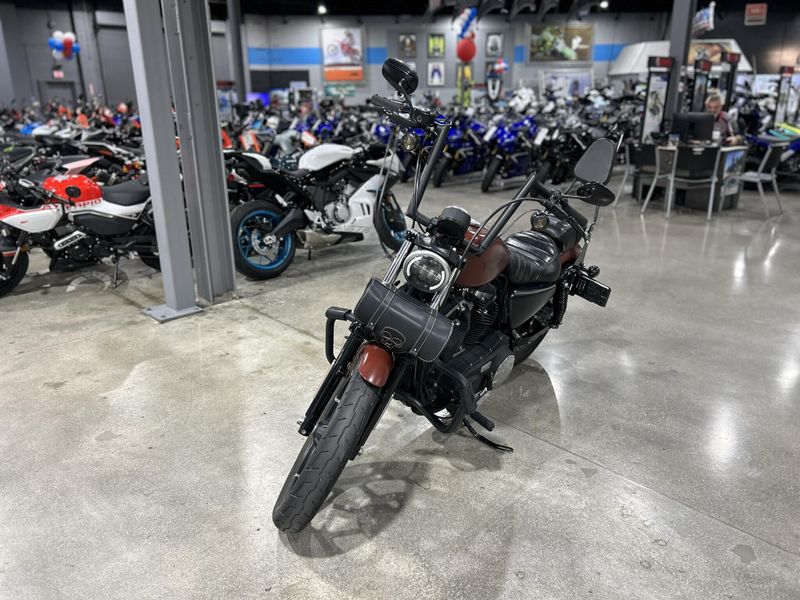 Used 2017 Harley-Davidson SPORTSTER IRON 883 Image 12
