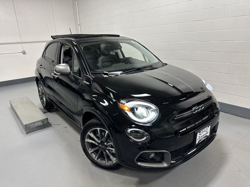 2023 Fiat 500x Sport Awd in a Nero Cinema (Black Clear Coat) exterior color and Blackinterior. Schmelz Countryside Alfa Romeo and Fiat (651) 968-0556 schmelzfiat.com 