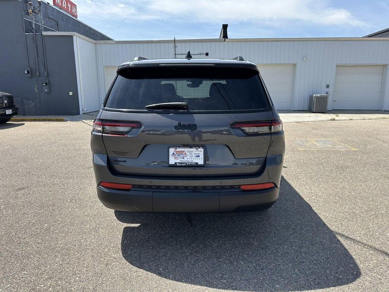 2024 Jeep Grand Cherokee L Altitude XImage 7
