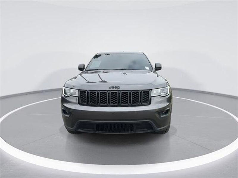 2020 Jeep Grand Cherokee Laredo E photo 3