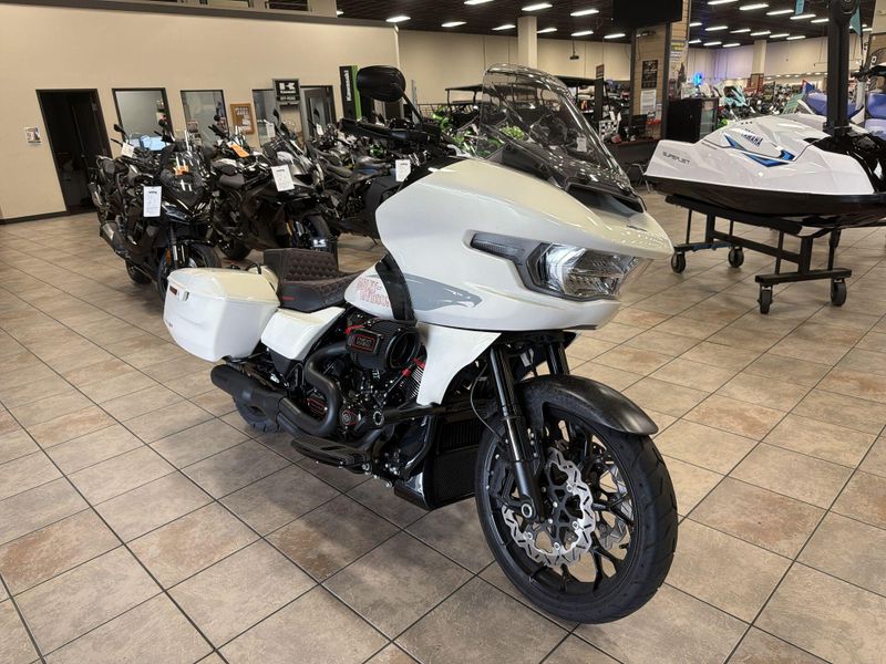 Used 2024 Harley-Davidson ROAD GLIDE CVO ST Image 11