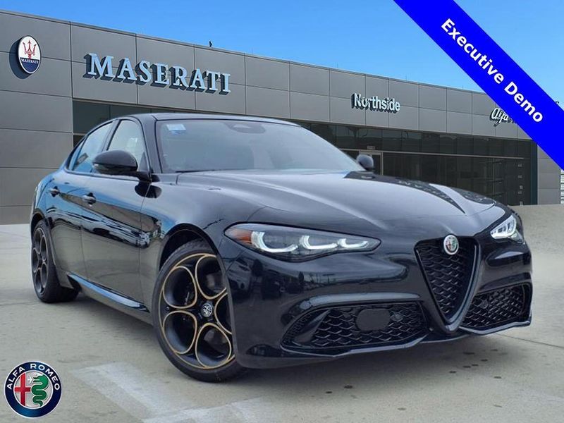 New 2025 Alfa Romeo Giulia Intensa RwdImage 1