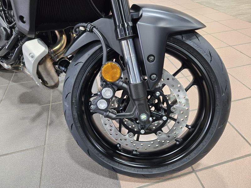 2025 Yamaha MT07 MATTE CHARCOAL BLACK Image 17