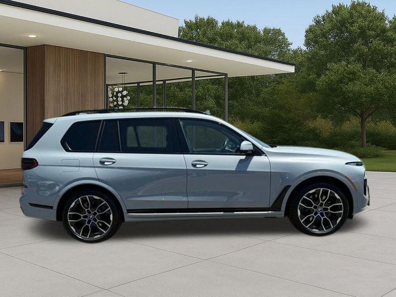 Used 2026 BMW X7 xDrive40iImage 6