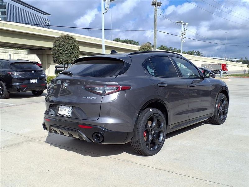 New 2026 Alfa Romeo Stelvio SprintImage 7
