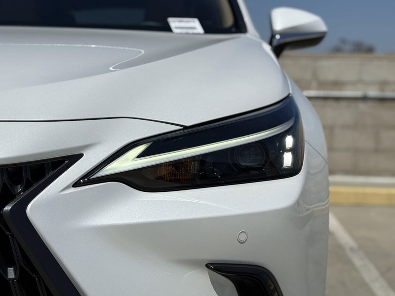 2025 Lexus NX 350 PremiumImage 8