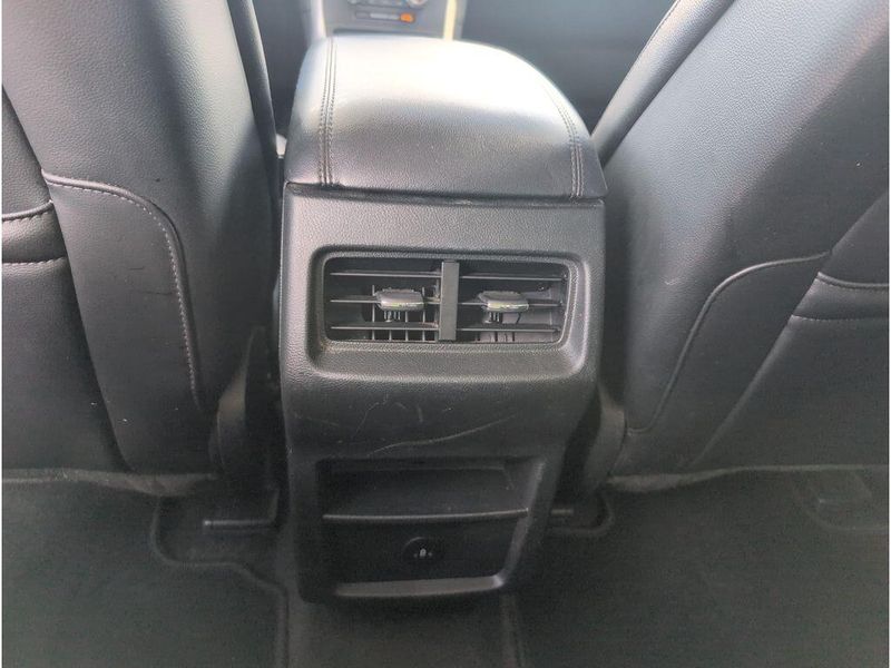 Used 2024 Ford Edge SELImage 33