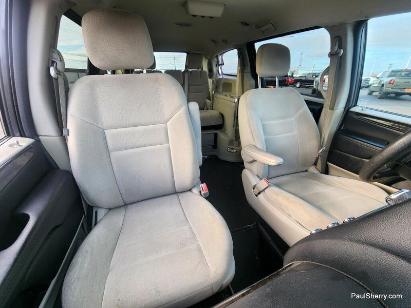 Used 2015 Dodge Grand Caravan SE