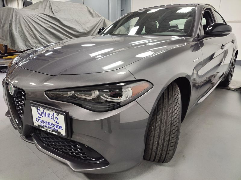 2024 Alfa Romeo Giulia Veloce AWD w/Sunroof/NavImage 12