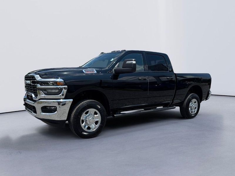 2025 Ram 2500 Tradesman photo 3