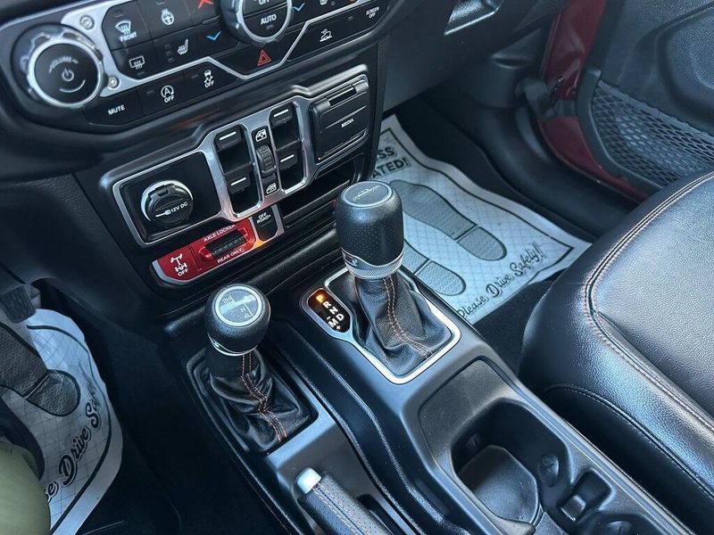 2021 Jeep Gladiator Mojave photo 9