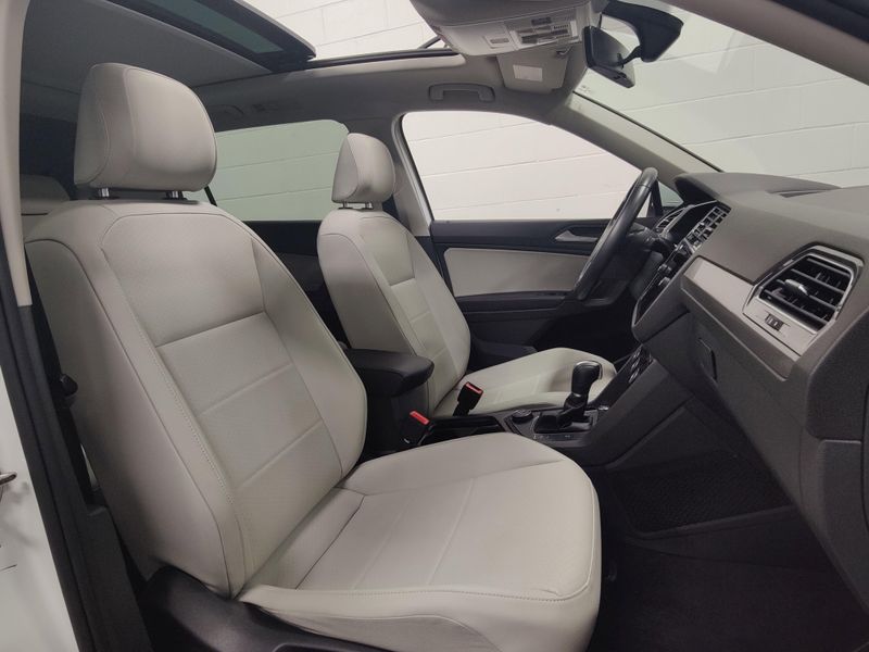 Used 2019 Volkswagen Tiguan SEL AWD w/Sunroof/NavImage 5