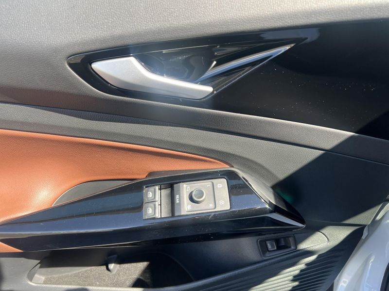 2021 Volkswagen ID.4 Pro SImage 8