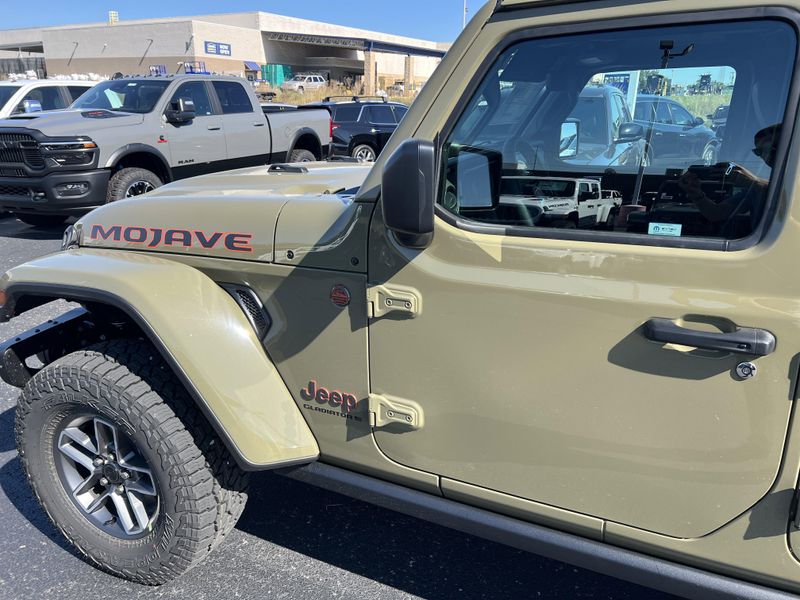 New 2025 Jeep Gladiator Mojave X 4x4Image 13