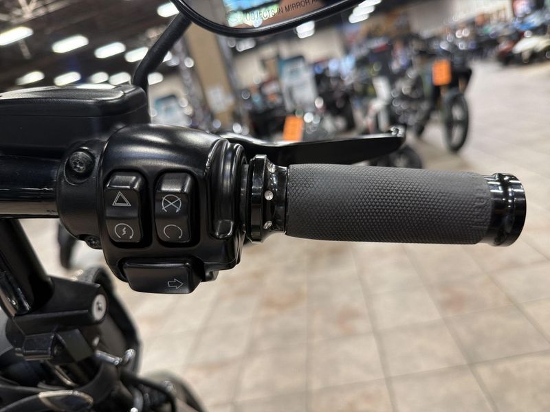 Used 2016 Harley-Davidson S-SERIES SLIM Image 24