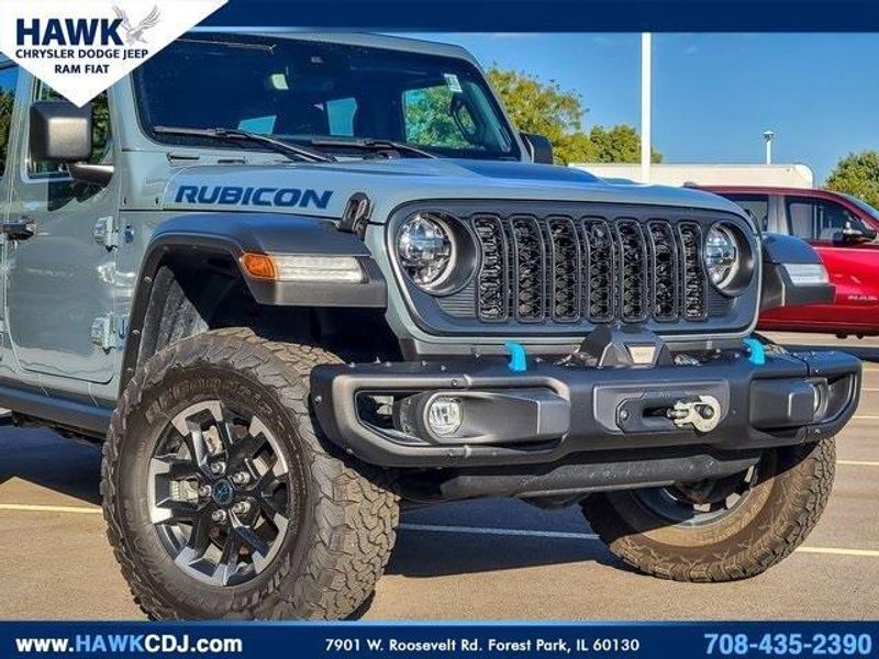 2024 Jeep Wrangler Rubicon 4xe photo 2