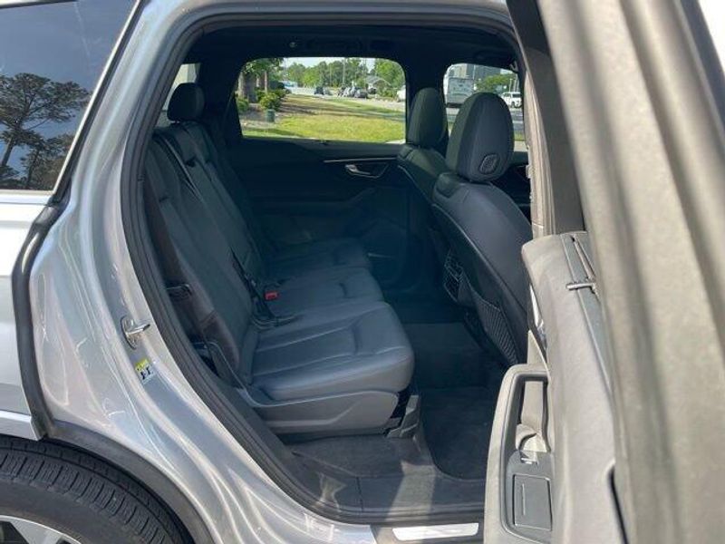 2021 Audi Q7 Premium Plus