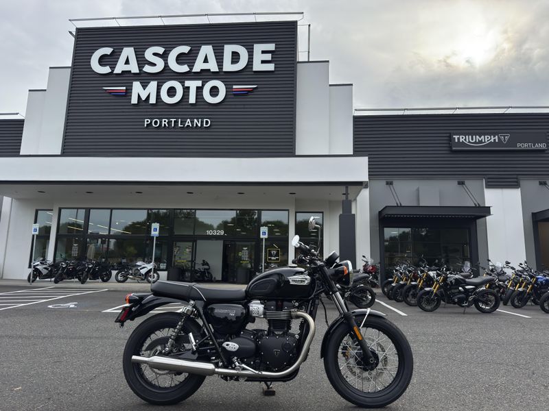 2025 Triumph Bonneville T100 - JET BLACK 
