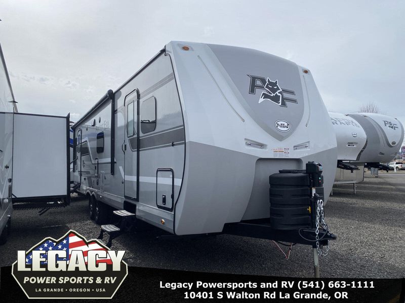 New 2025 ARCTIC FOX 32A Image 1