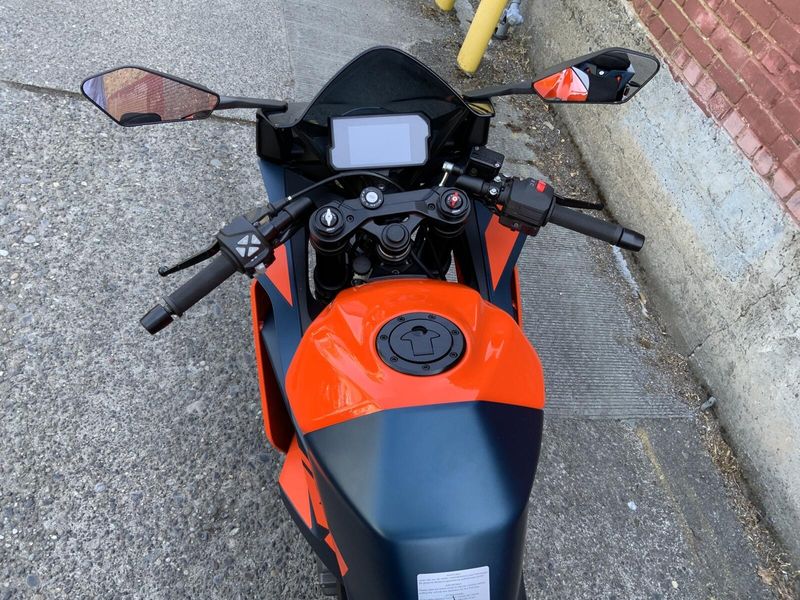 2023 KTM RC 390 