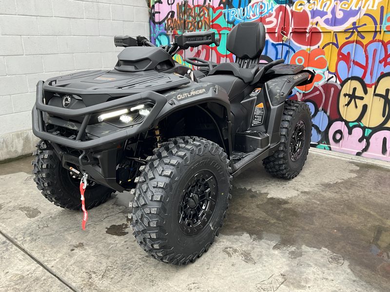 New 2026 Can-Am OUTLANDER MAX 1000R BACKCOUNTRY Image 1