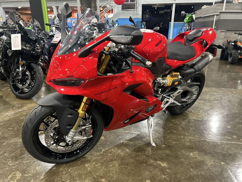 New 2026 Ducati PANIGALE V2 S 896 Image 19