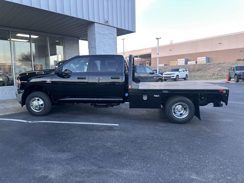 2024 RAM 3500 Tradesman Crew Cab Chassis 4x4 60