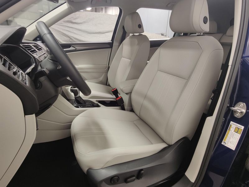 Used 2023 Volkswagen Tiguan SE 4-Motion AWDImage 11