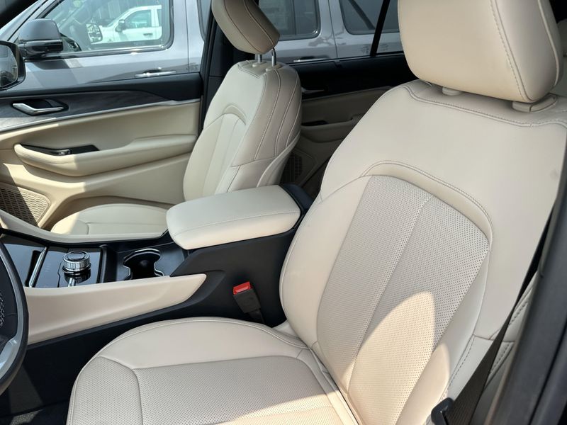 2025 Jeep Grand Cherokee Limited 4x4Image 22