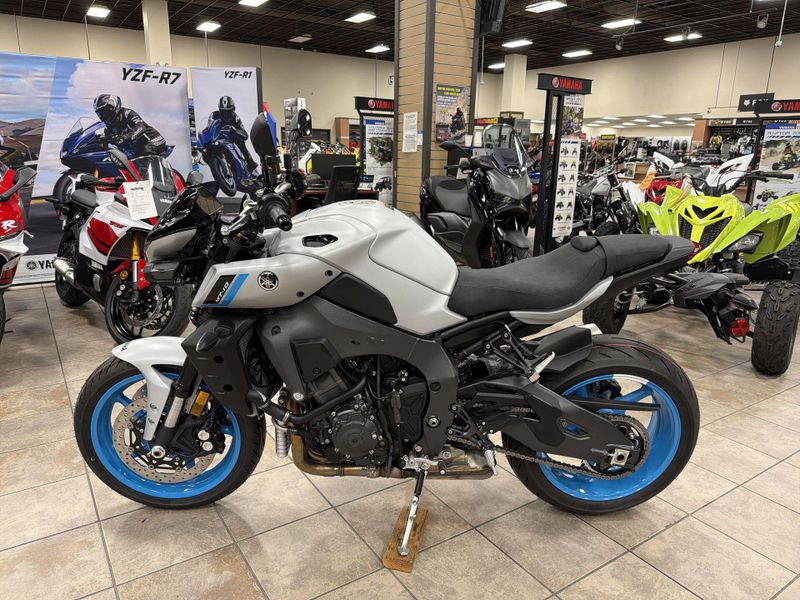 New 2026 Yamaha MT-10 Image 15