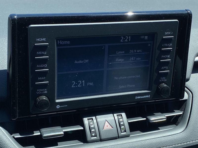 2022 Toyota RAV4 XLE PremiumImage 5