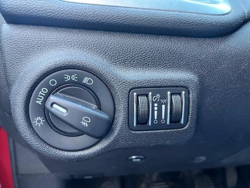 Used 2013 Dodge Dart SXTImage 9