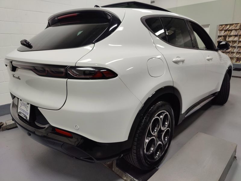 Used 2024 Alfa Romeo Tonale Ti eAWD Premium w/Sunroof/AudioImage 14