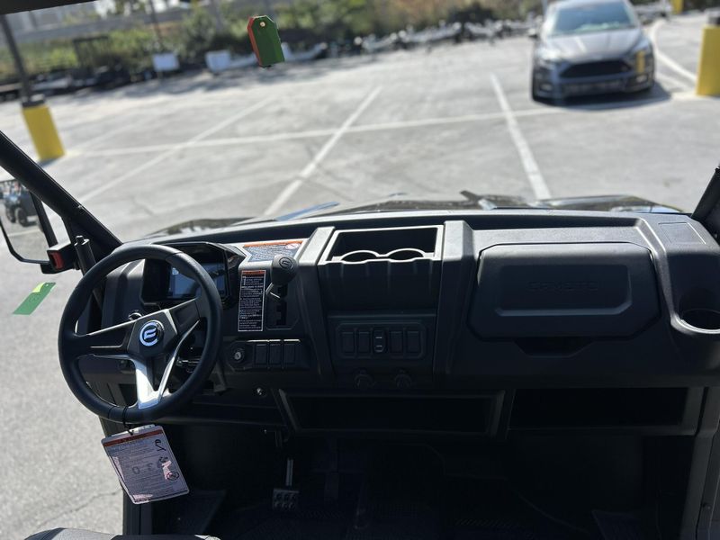 New 2025 CFMOTO UFORCE 1000 XL Image 17